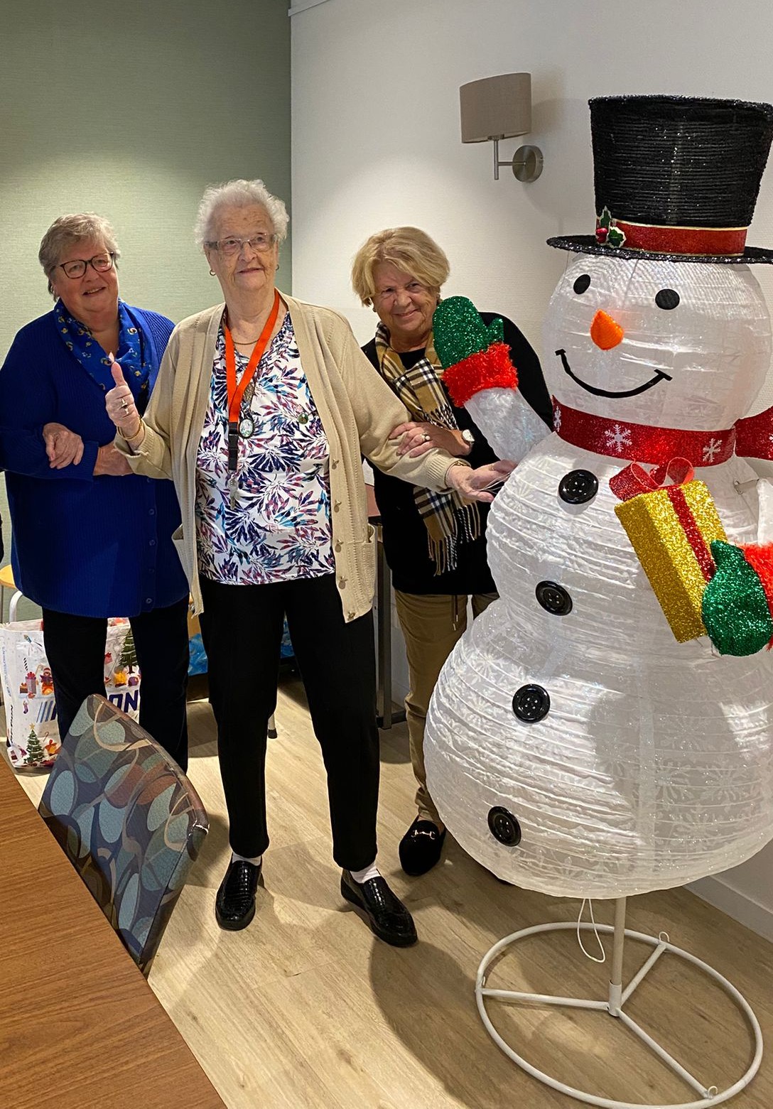 Bewoners bij sneeuwpop 2 – dec ’25