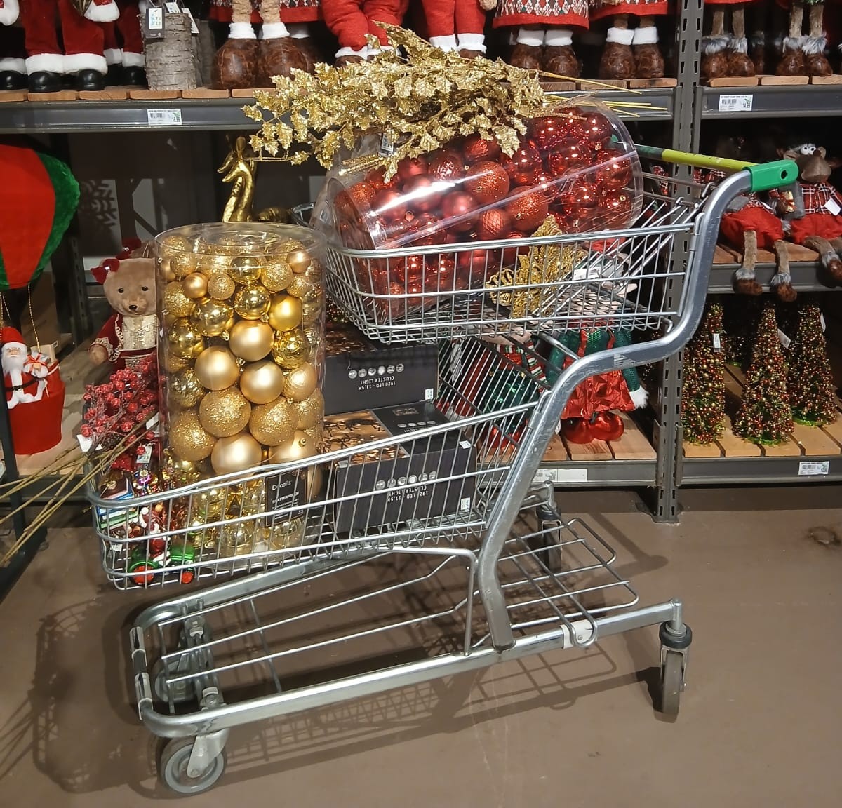 Kar vol versieringen 2 – dec ’25